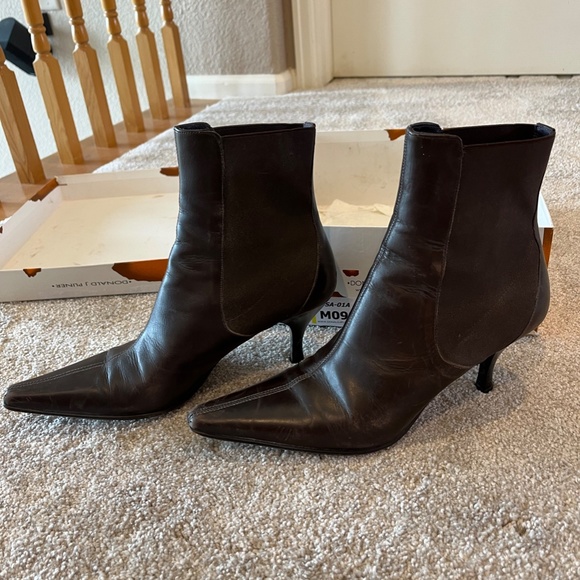 Donald J Pliner, leather boots, espresso, size 9, gently used in original box - Picture 6 of 6